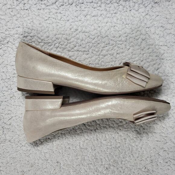 NEW Gentle Souls by Kenneth Cole Atlas Flat Leather Ice Gold Metallic size 9 - Picture 4 of 5